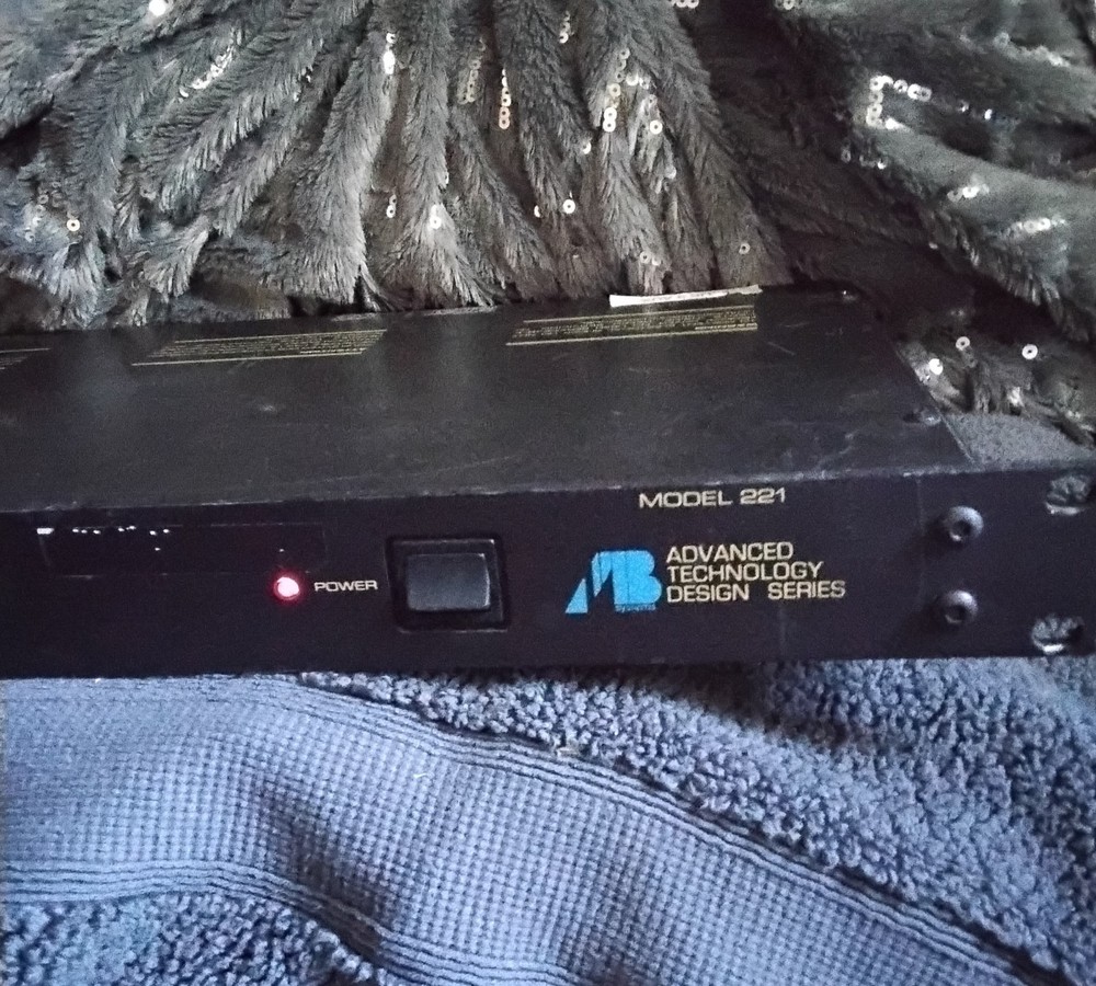 Advanced Technology Design Series Model 221 Power Amplifier