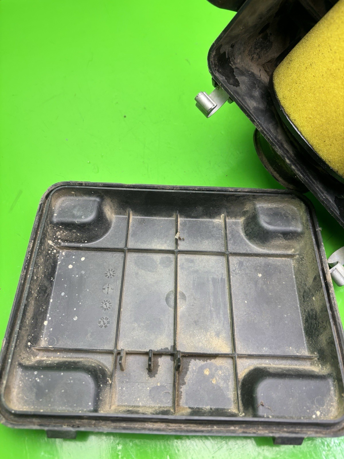 04-07 Honda Rancher 400 Air Box Airbox Intake Filter Lid Manifold TRX400FA