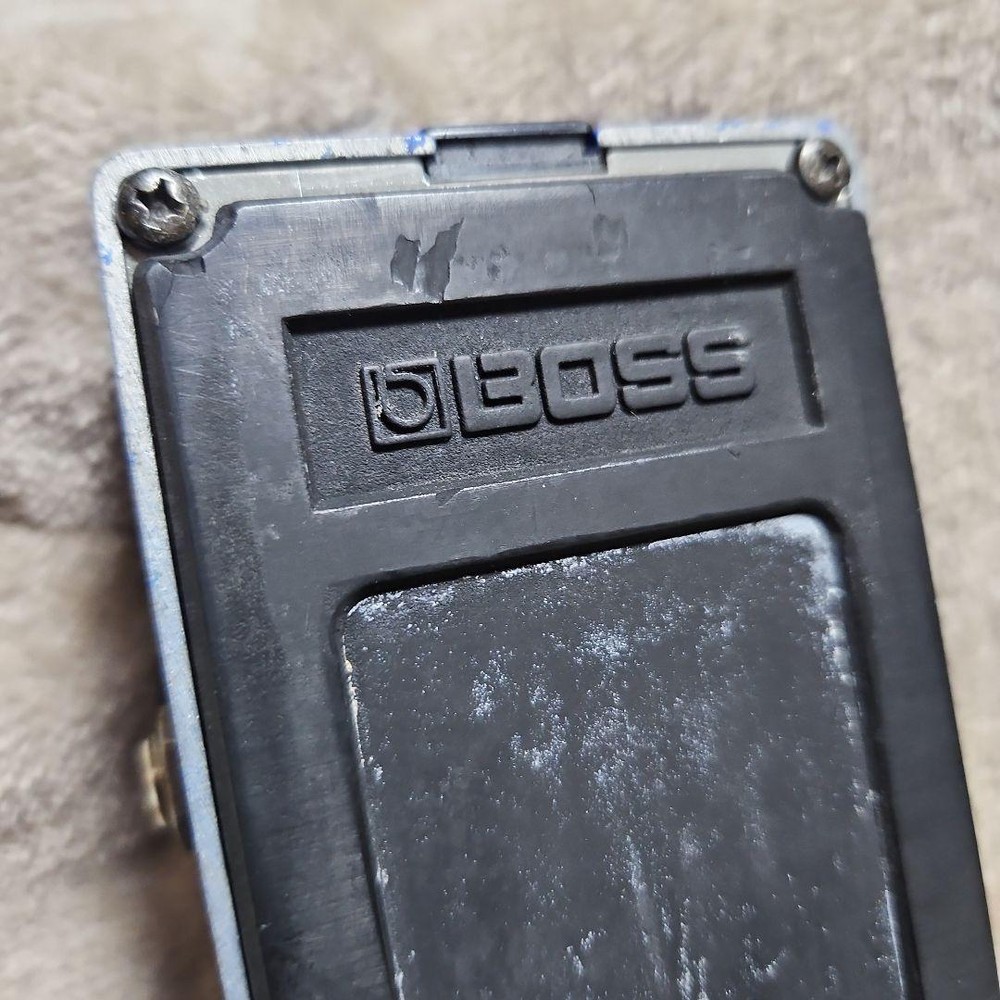BOSS CS-2 Compression Sustainer Guitar Effects Pedal used