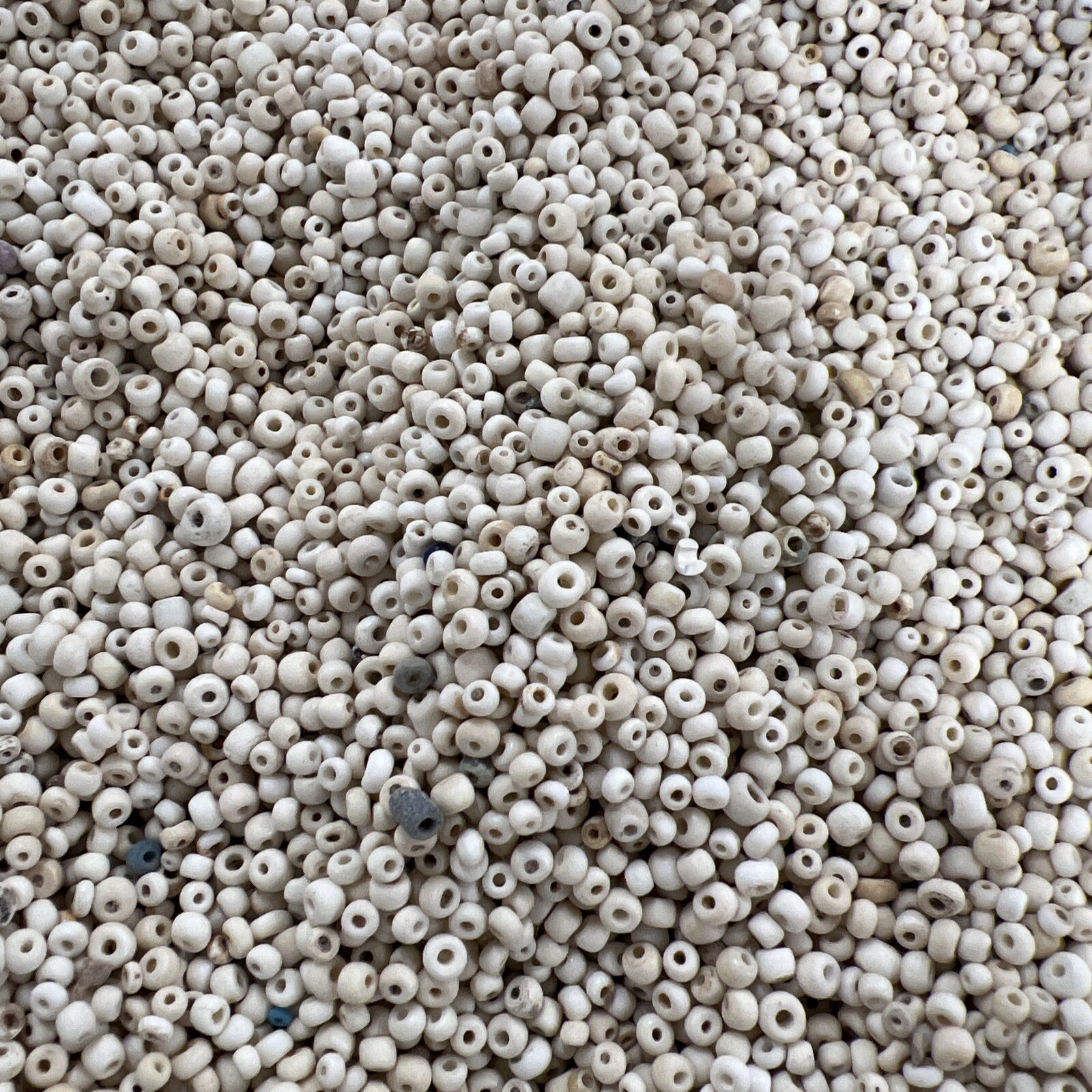 (25) Original Native American Indian Trade Beads Ancient Artifacts Pre 1600's