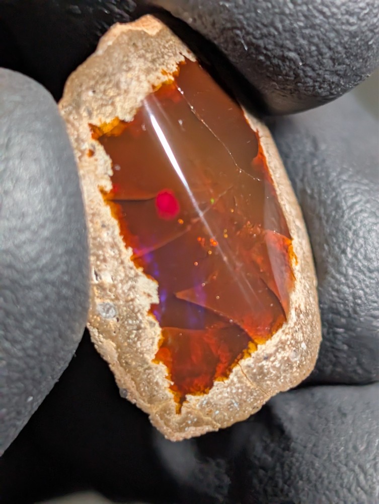 18ct Chaff Rolling Flash Ethiopian Shewa Chocolate Opal Specimen