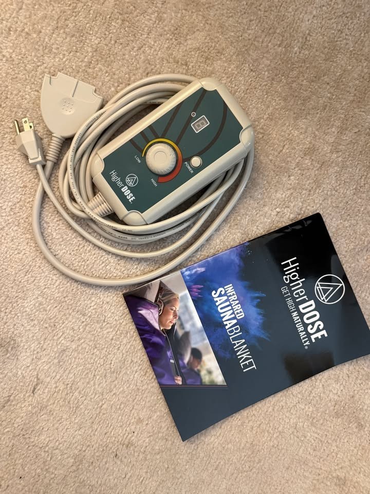 HigherDOSE Infrared Sauna Blanket V3, Complete with Controller & Manual