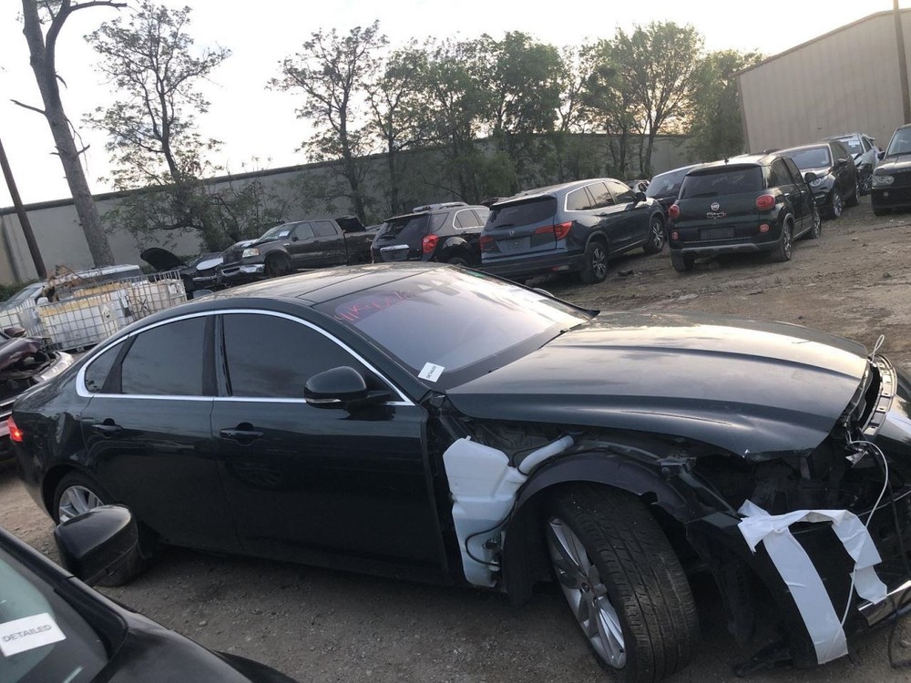 Sun Visor Left Driver Fits 16-19 XF 935945