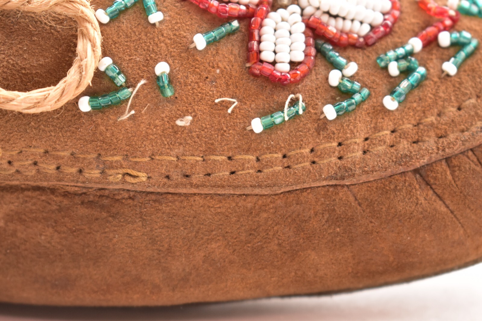 Vintage Native American Cree Indian Handmade Beaded Leather Moccasins ATQ