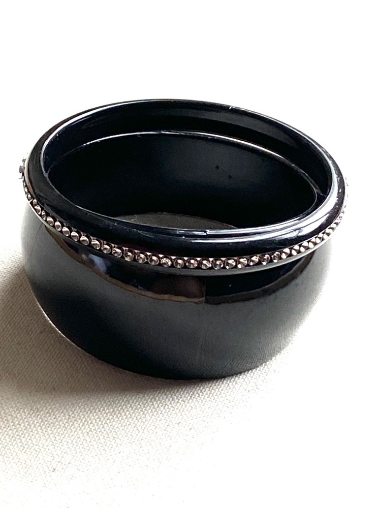 Vintage Design Bangle Acrylic Chunky Black