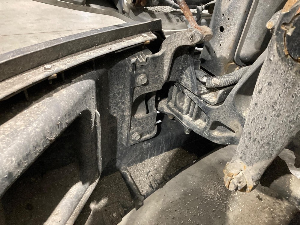 Kenworth T680 Left/Driver Bumper Bracket - Used