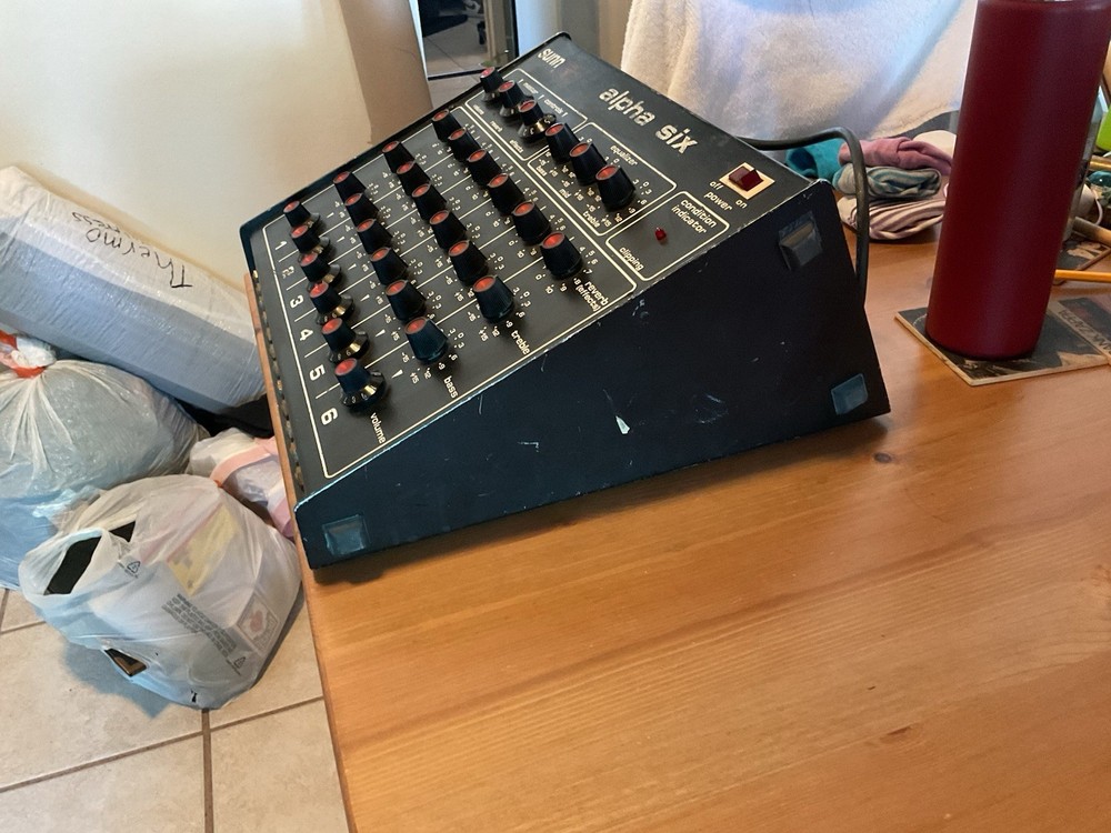 Sunn Alpha Six mixer
