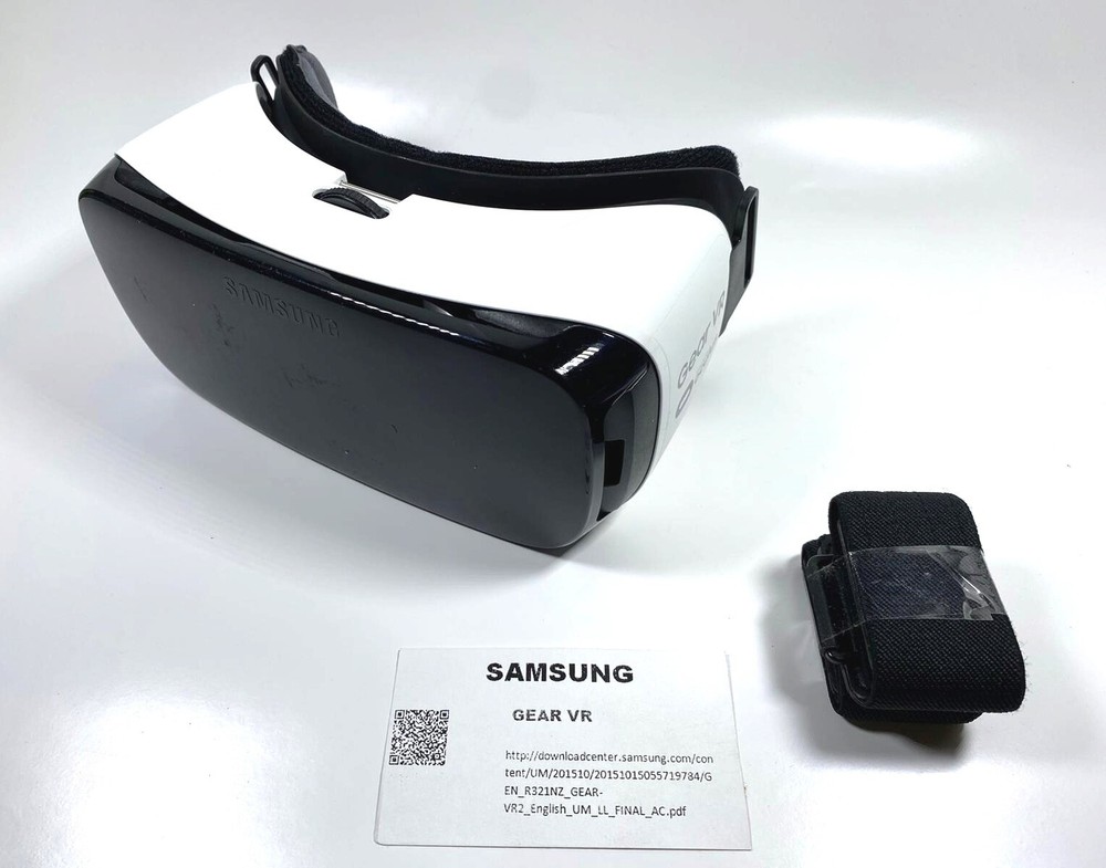 Samsung Gear VR Virtual Reality Headset (No Accessories)