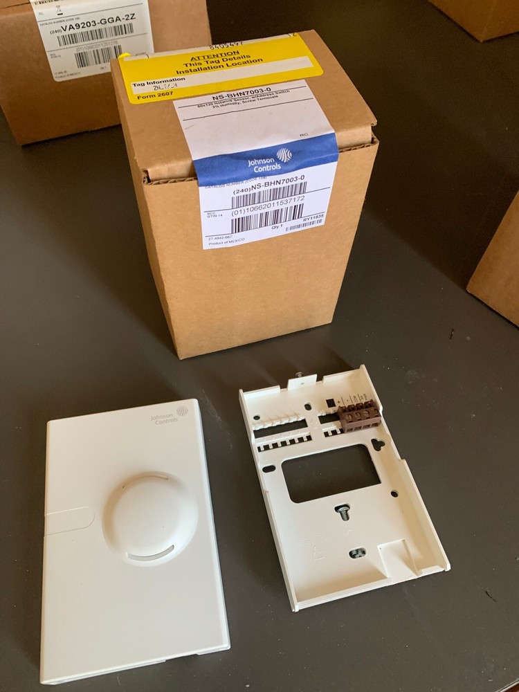 Thermostat Johnson Controls NS-BHN7003-0