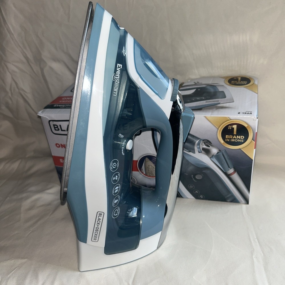 BLACK+DECKER Steam Iron Retractable Cord Gray