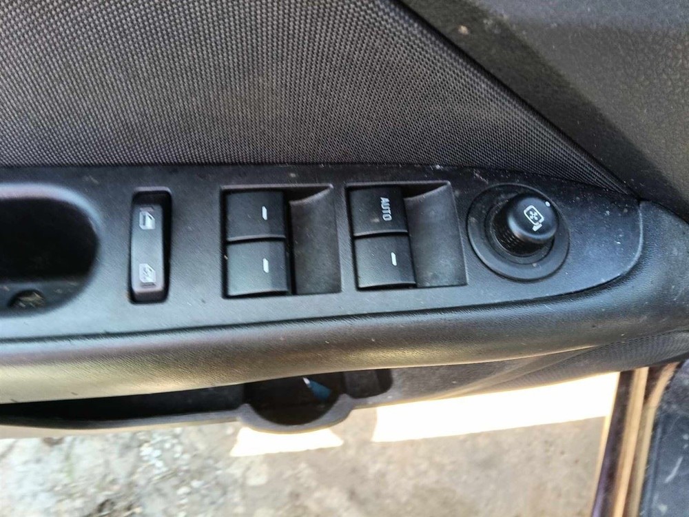 FUSION 2012 Fuse Box Cabin 6591