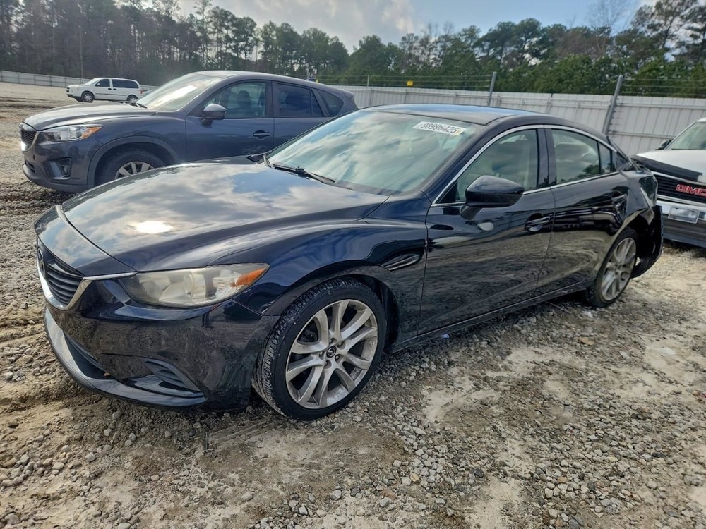 6         2014 Glove Box 4936422