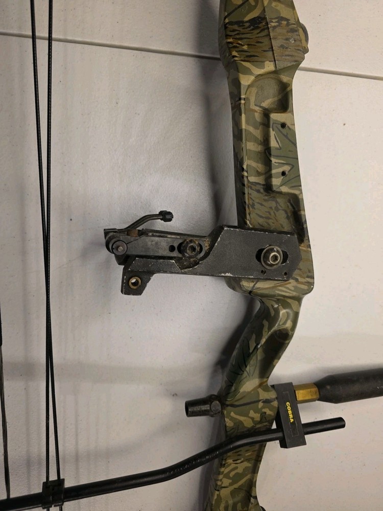 PSE Silverhawk Compound Bow Hunting Camo Vintage