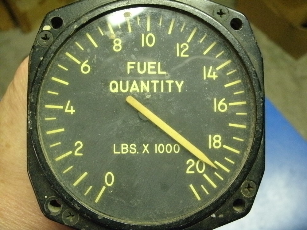 AIRCRAFT GAUGE FUEL QUANTITY