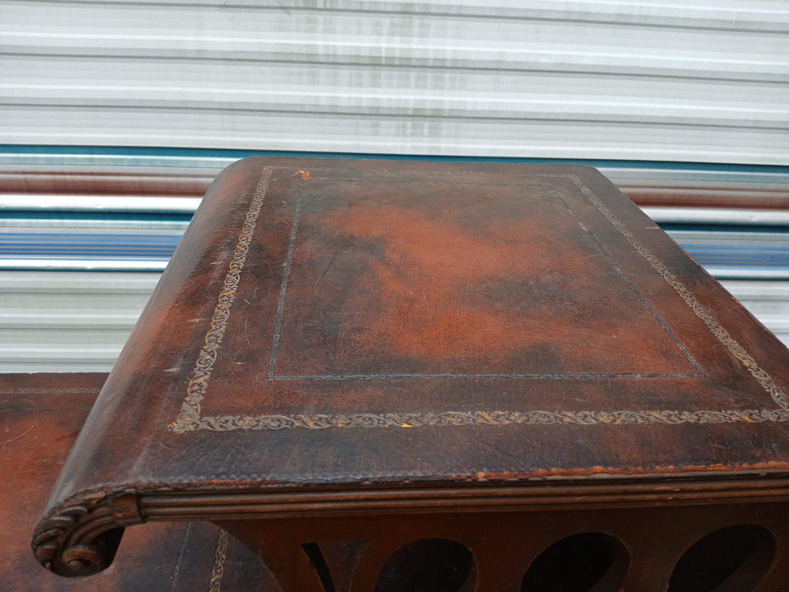 Vintage Townsend Grand Rapids French Provincial Leather Top