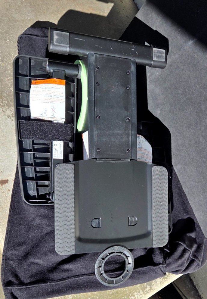 Cubii JR2 Floor Elliptical - Black