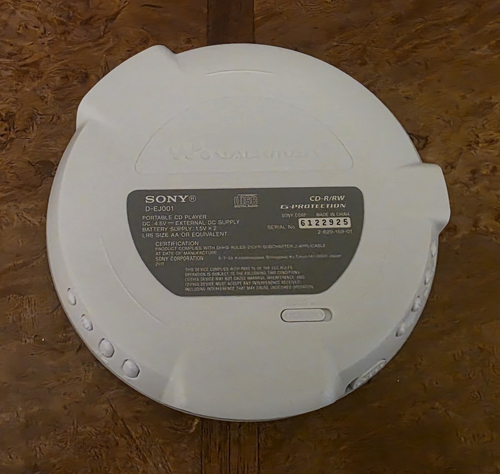 Sony CD Walkman D-EJ001 White G-Protection LCD Display Portable CD Player