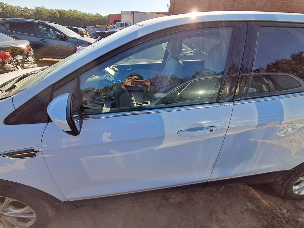 Fuse Box Engine Fits 17 ESCAPE 4813408