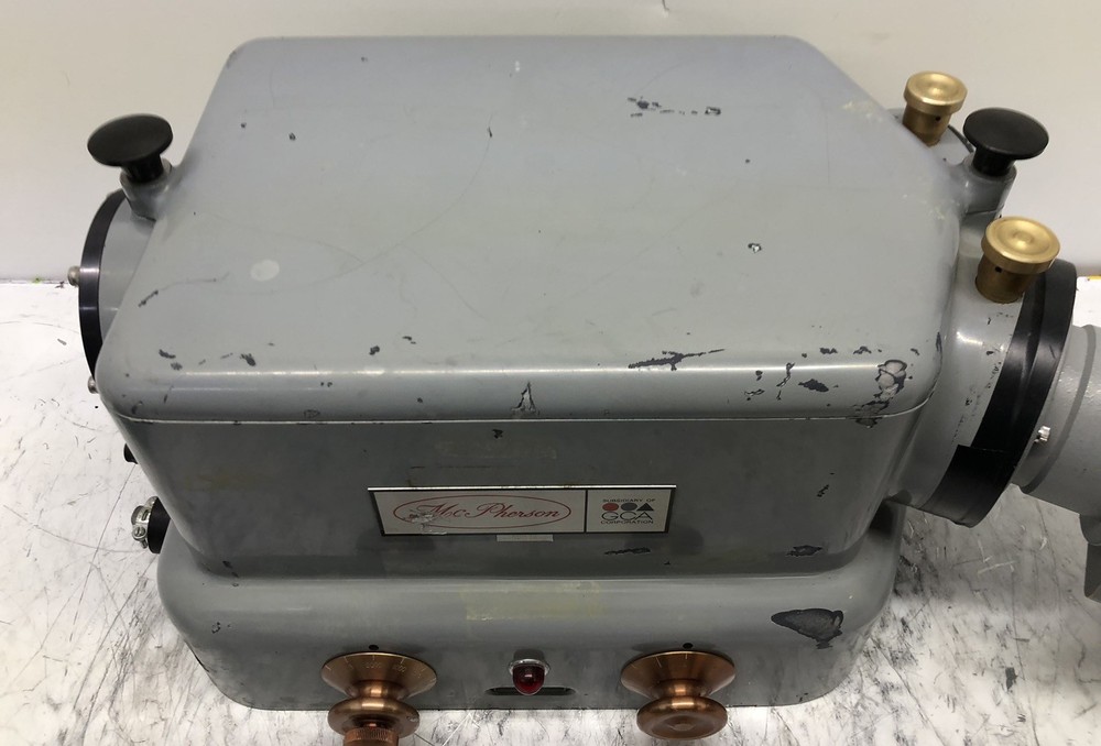 McPherson 218 SPECTROMETER WITH PRINCETON INSTRUMENTS IRY-700 CAMERA UNTESTED