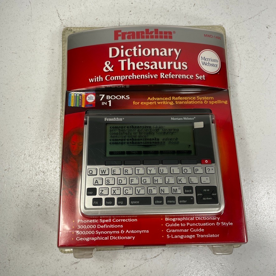 Franklin Dictionary & Thesaurus with Comprehensive Reference Set MWD-1490