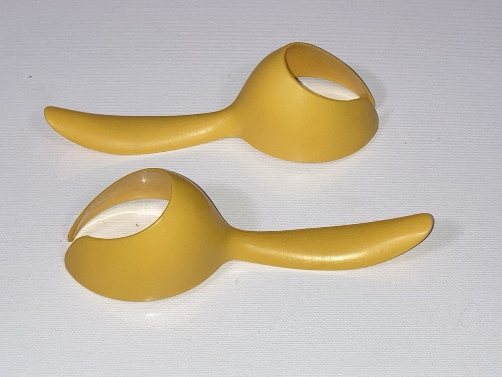 Tupperware Yellow Egg Lifter Scoops Easter Egg Coloring Tools - Set of 2