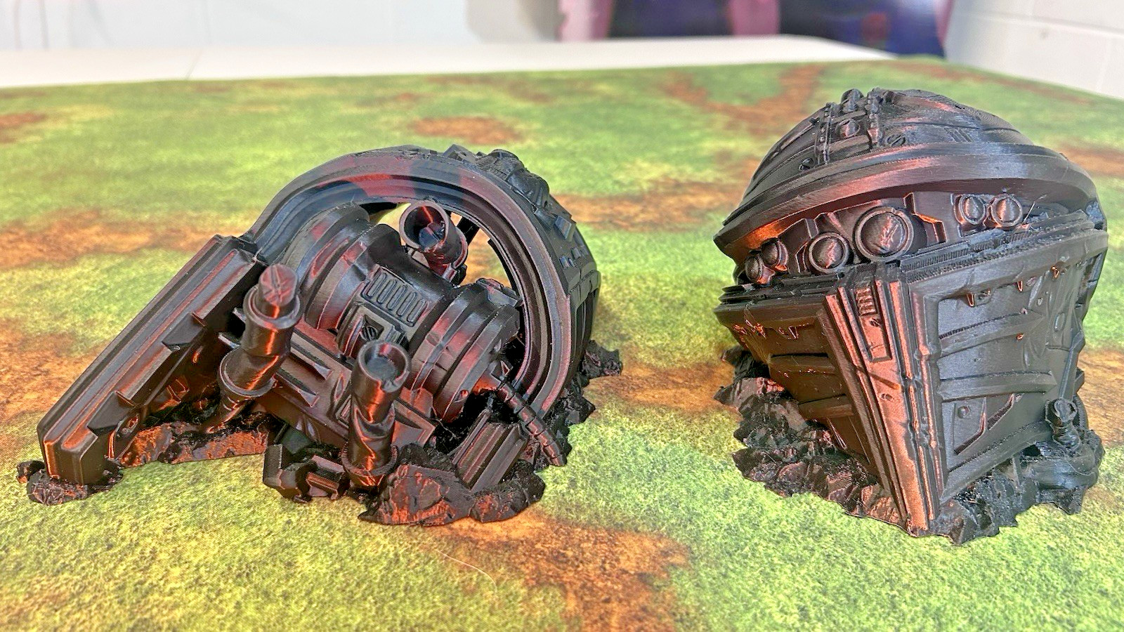 Tabletop Terrain - Fallen Titan - Perfect for Warhammer 40K/Kill Team: 7 pcs