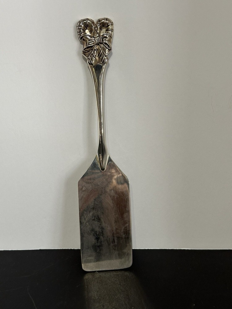 International Silver Company Server. 11.75", Bow Pattern
