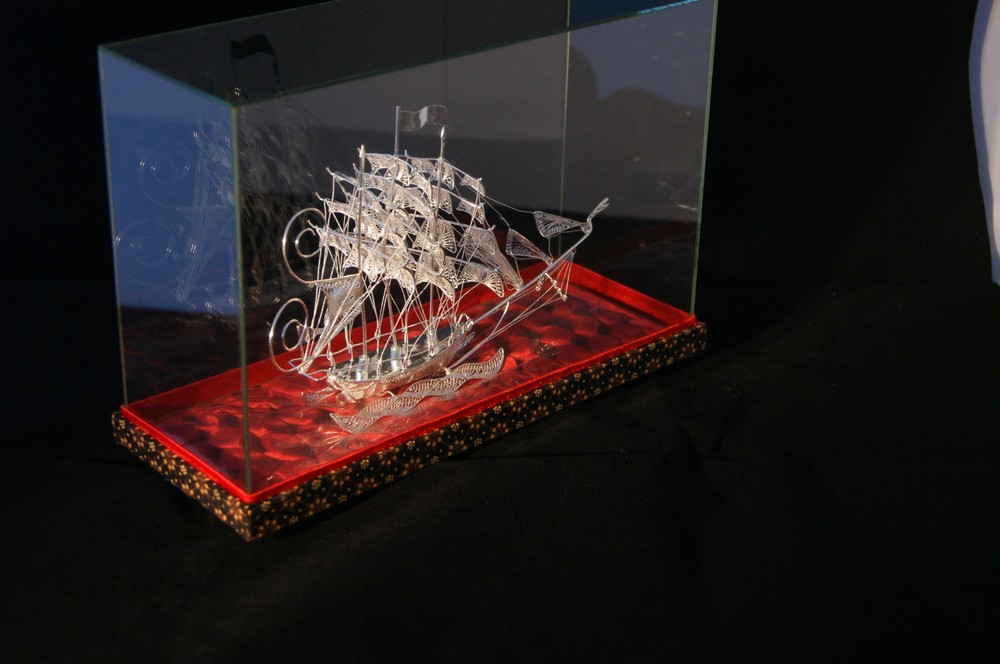 fine silver boat souvenir