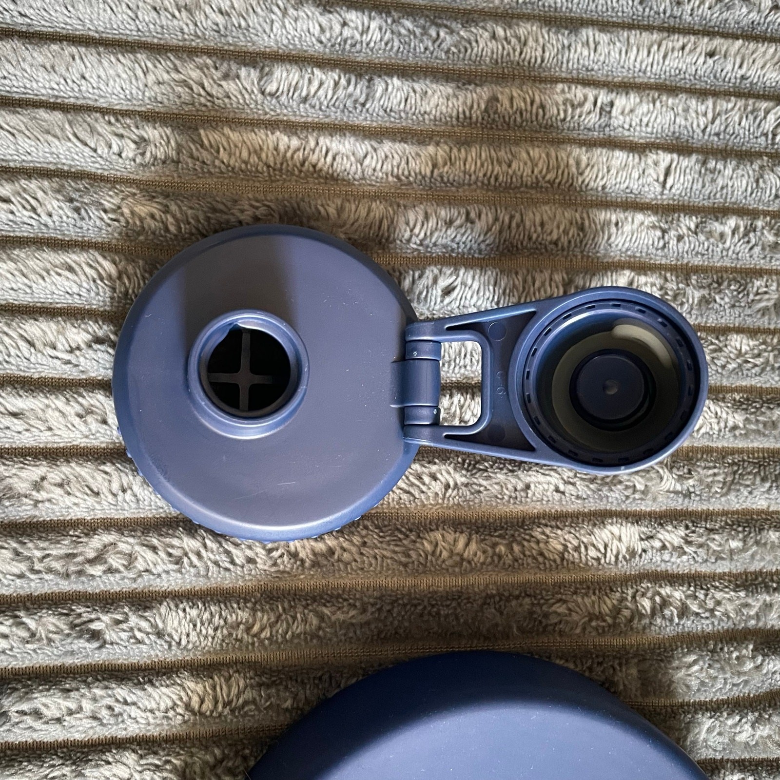 Takeya Actives 64oz Insulated Water Bottle Midnight Blue Leakproof- UGA Dawgs