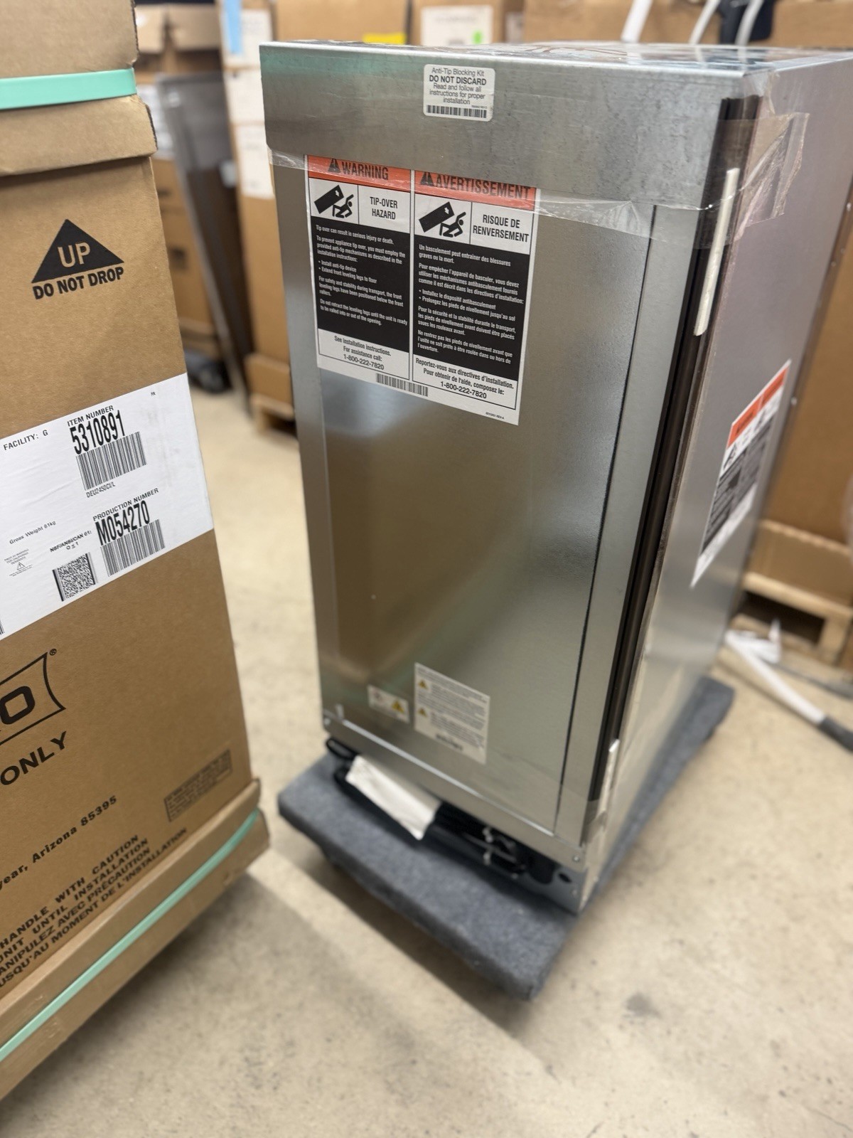 Sub-Zero Designer Series DEU1550WL 15" Undercounter Single Zone Smart Wine Coole