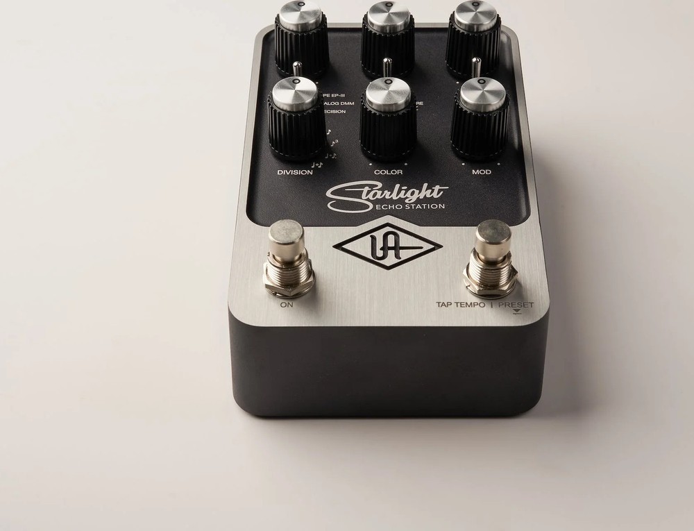 Universal Audio STARLIGHT Echo Station Stereo Delay Pedal
