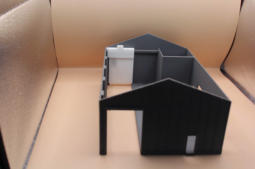 224166 HO- Scale Product transfer building