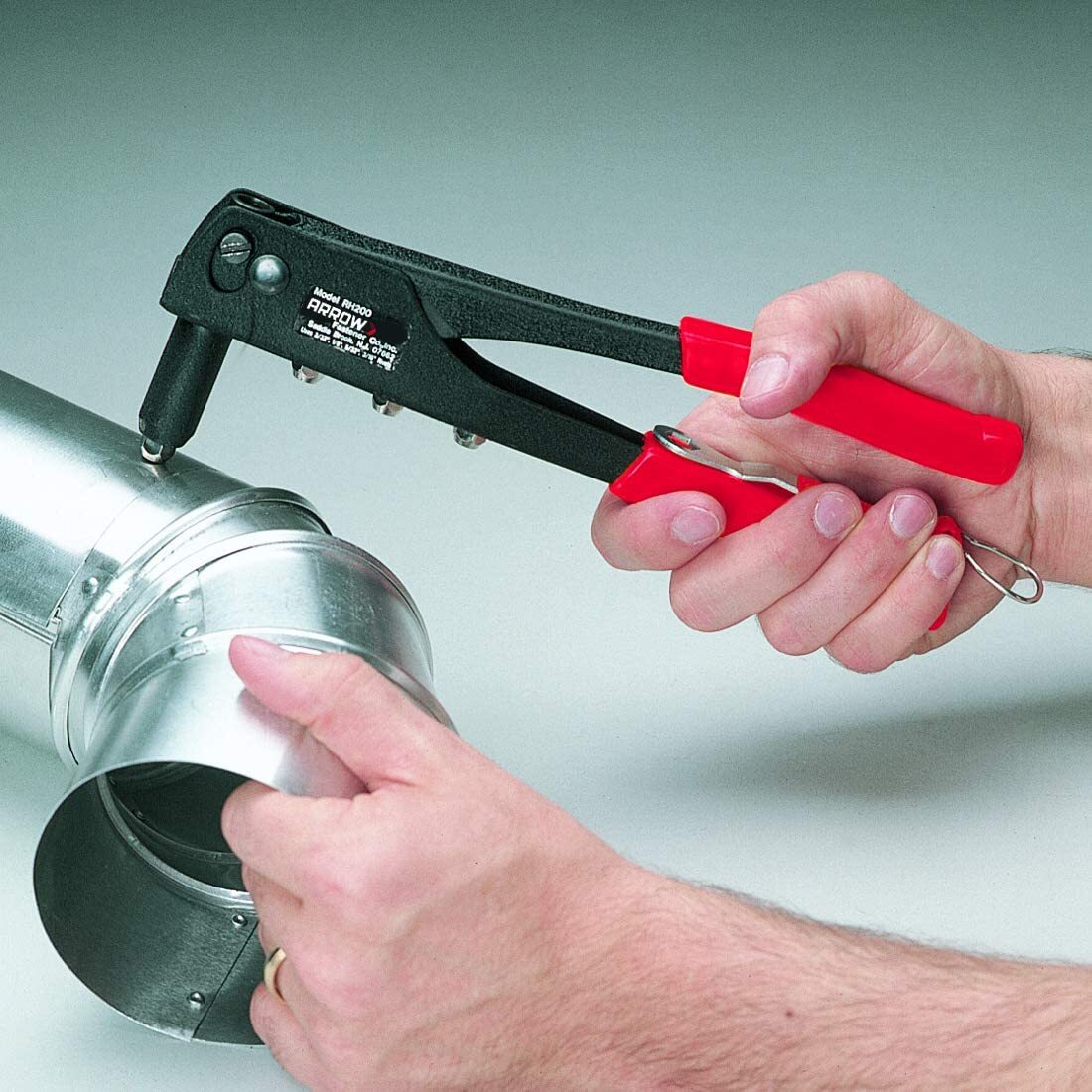 Arrow Heavy Duty Riveter Kit, Professional Pop Rivet Gun w/Assorted 120 Rivets