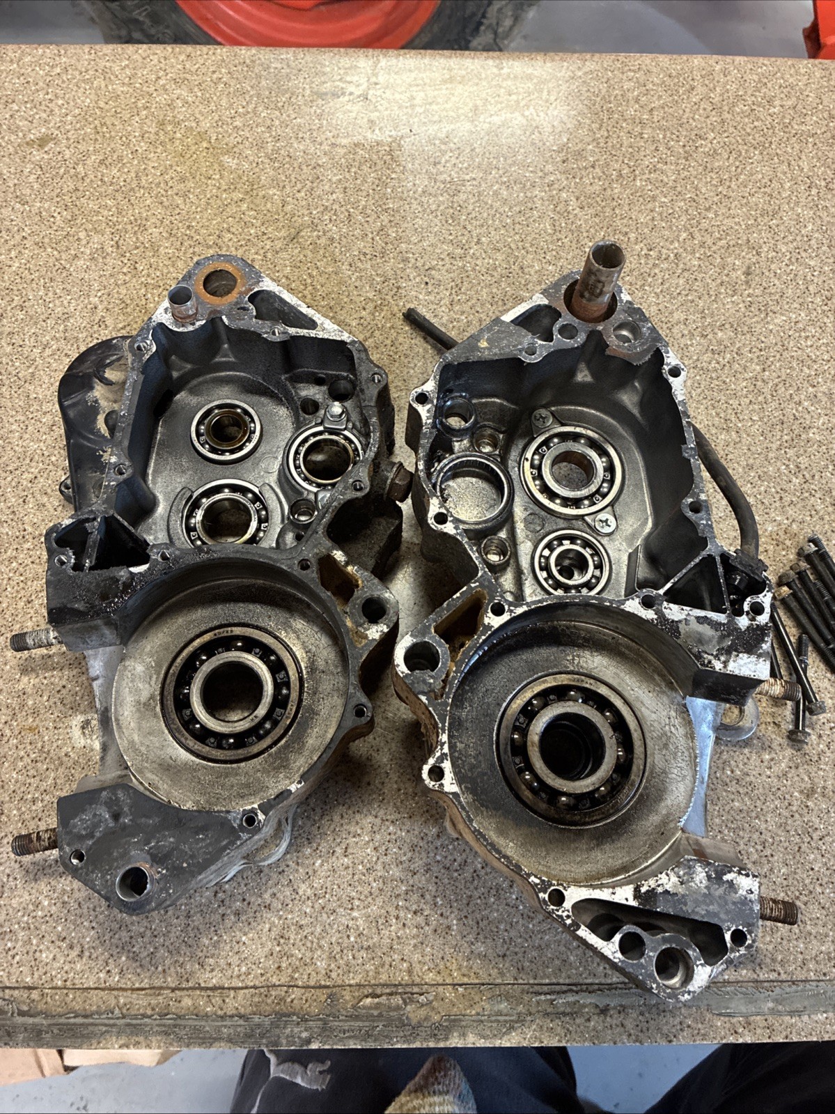 Honda CR250R Engine Cases ( set ) 1985-86 Used OEM Part P/N 112A0-KS7-000