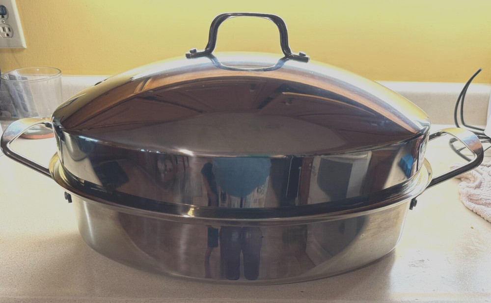 "Salt" Roasting Pan with Rack & Lid Quart, 17 " Roaster