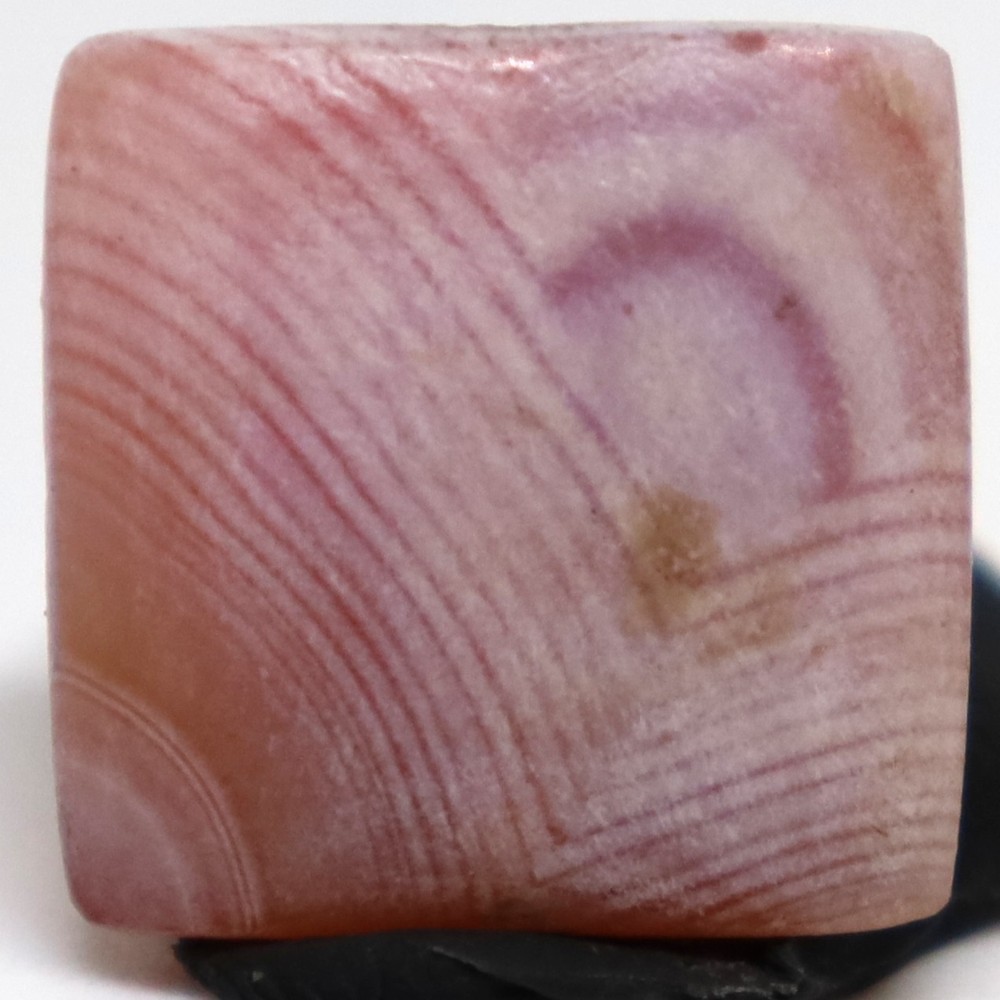 Ancient Tibetan Agate Stone Bead with rare Pattern in good Condition