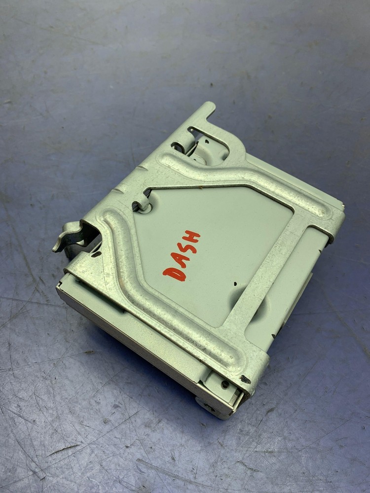 2015 CADILLAC ESCALADE ESV OEM AC & DC VOLTAGE POWER CONTROL MODULE 23217954