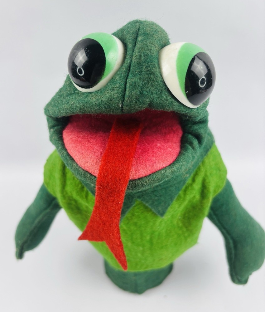 Vintage 1970s Green Felt Frog Hand Puppet