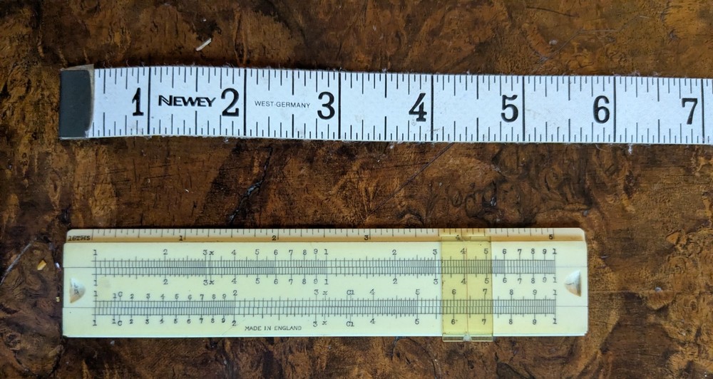 Vintage Plastic Technical /Engineering 13cm Slide Rule with Case Made in England