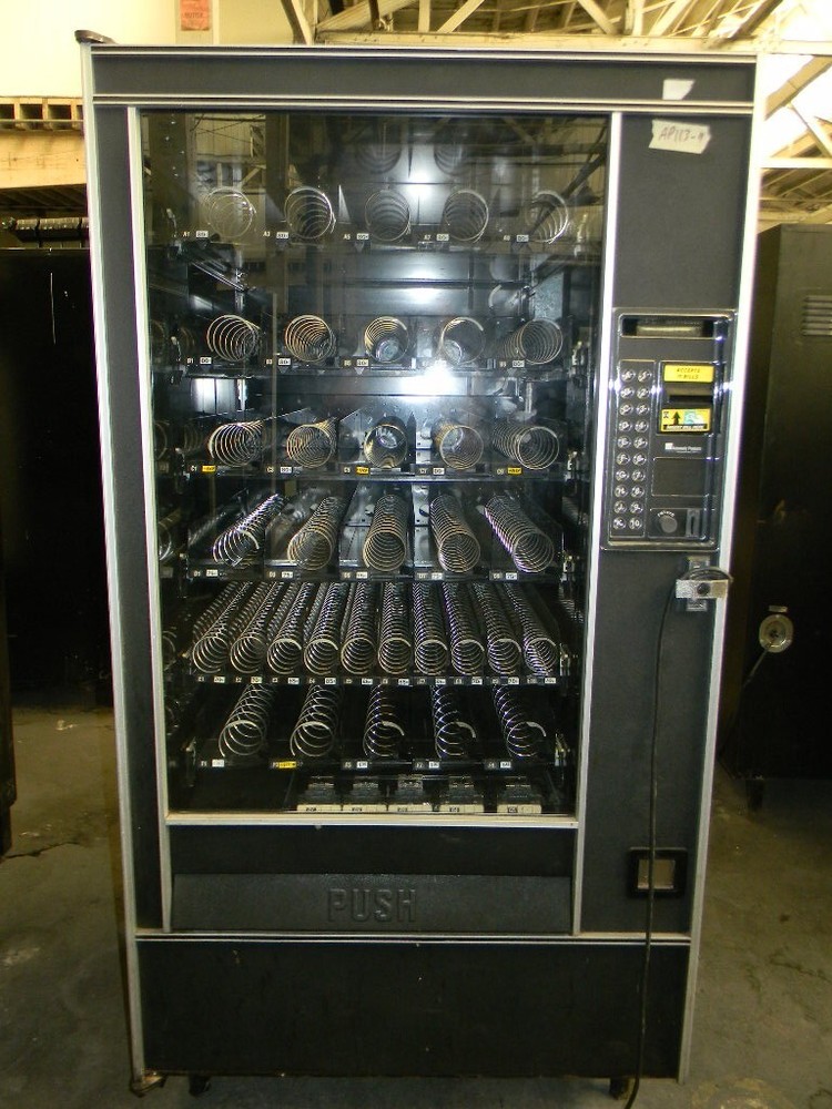 AP 113 REFURBISHED SNACK VENDING MACHINE AUTOMATIC PRODUCTS