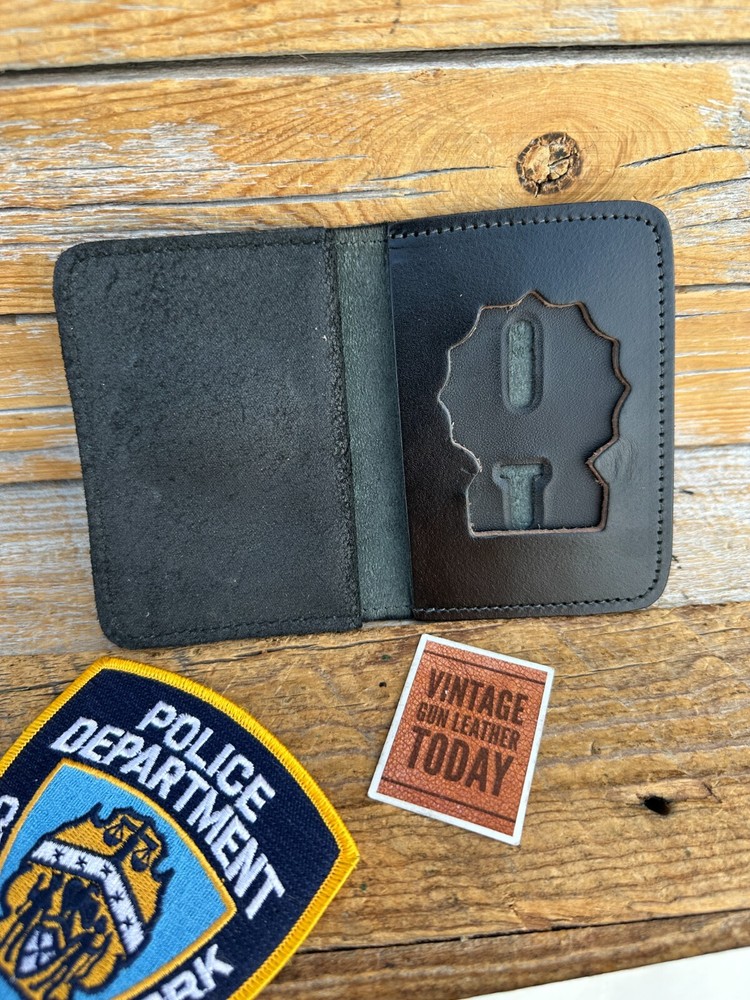 Shield Wallets Inc Plain Black Leather 2 ID Window NYPD Badge Wallet