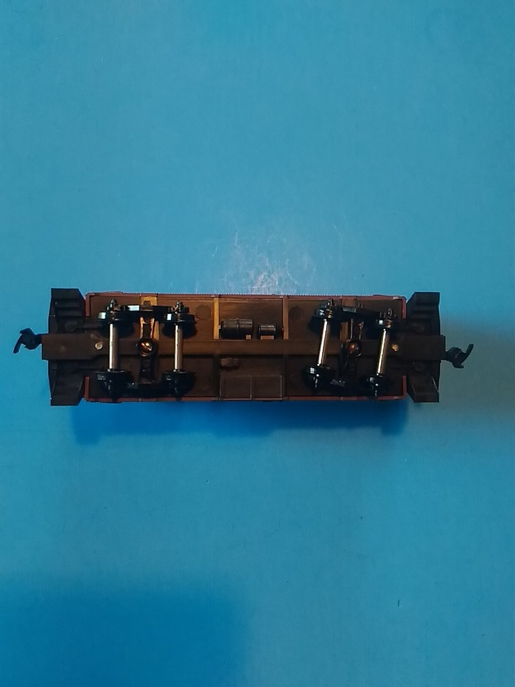 ho scale Athearn Chesapeake & Ohio caboose #1265