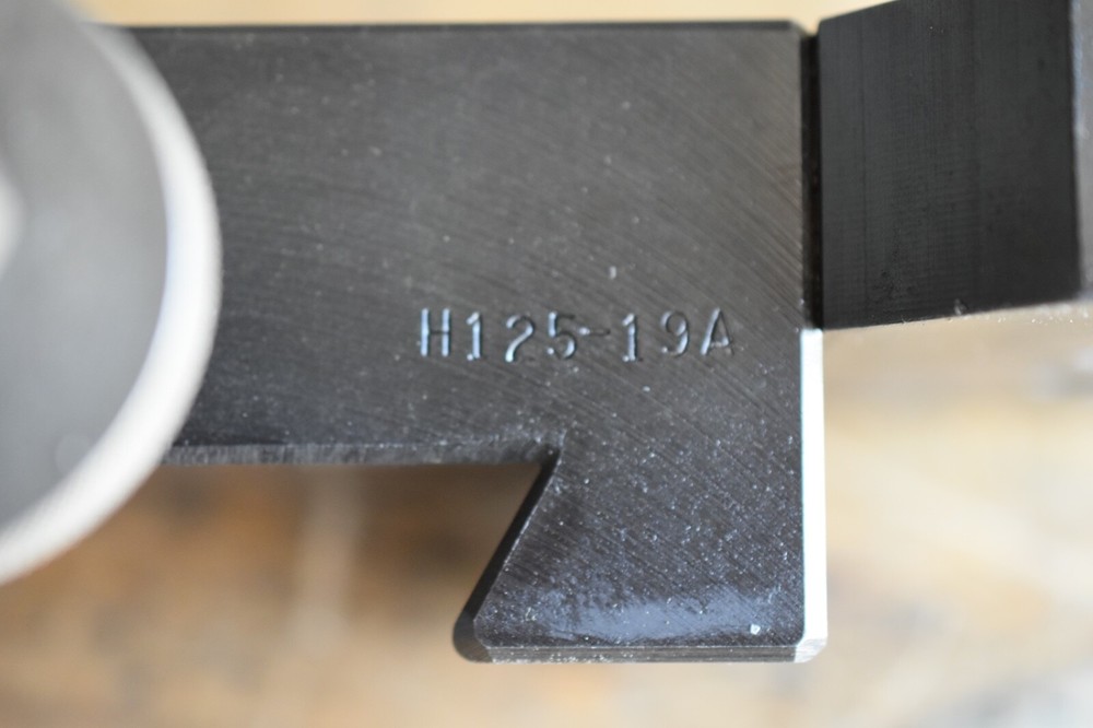 DTM tool holder H125-19A with V attachment