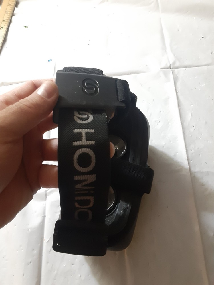 HOMiDO Virtual Reality VR Headset Adjustable Smartphone Compatible, untested