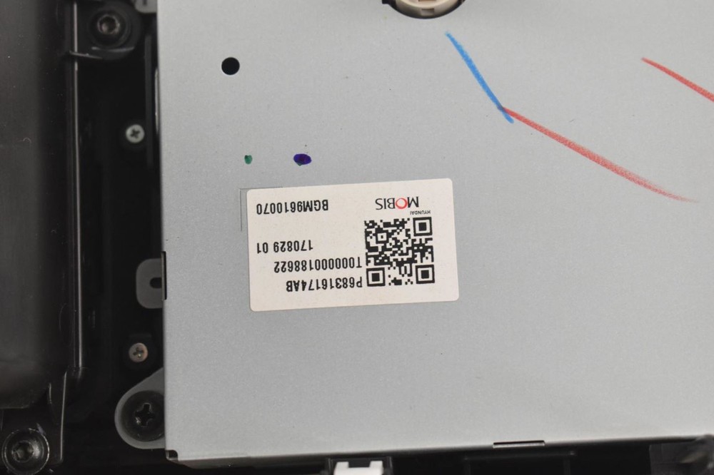 2018 Chrysler Pacifica Used Touch Screen Display ID 68316174, Reprogram Required
