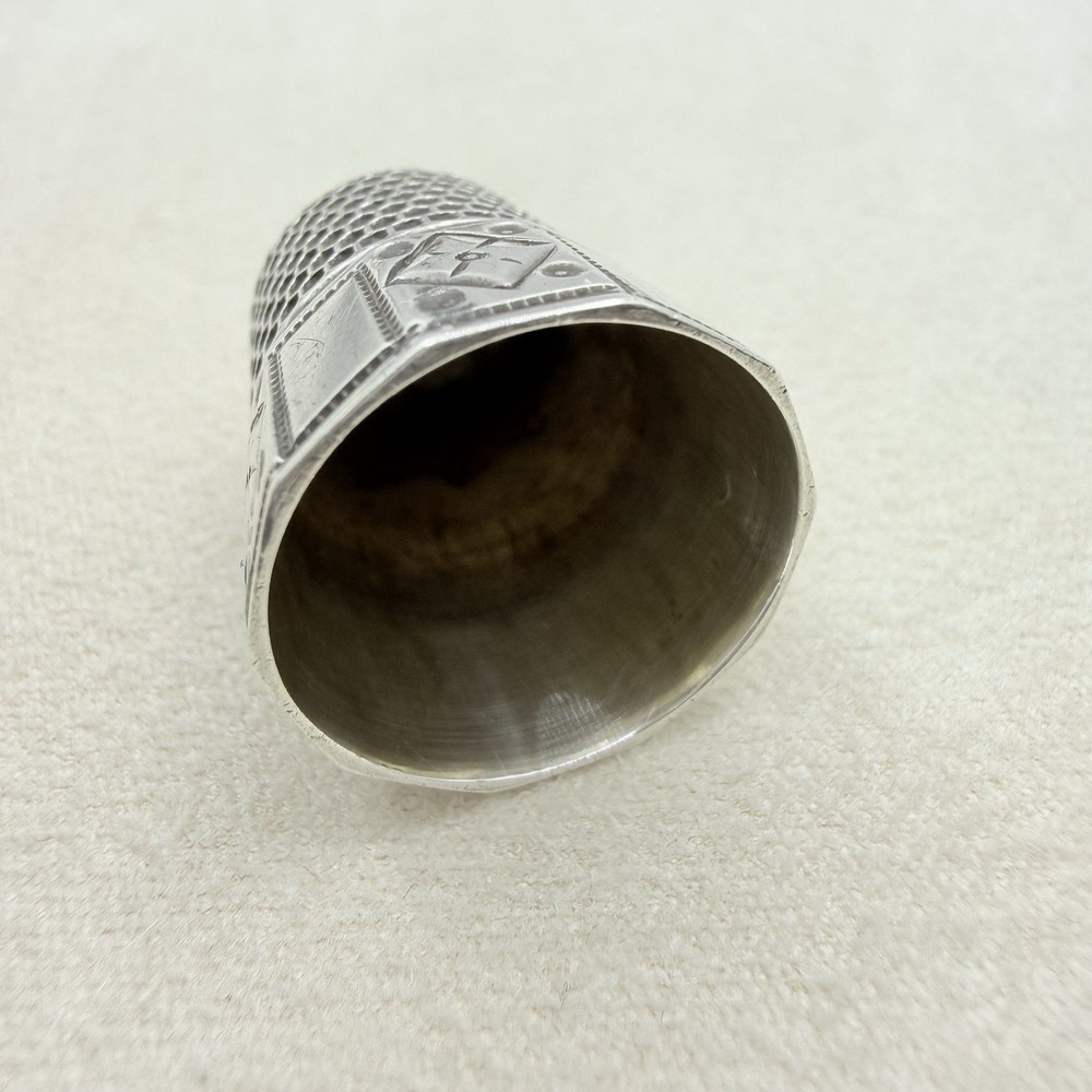 Antique Sterling Silver Geometric Pattern Thimble Sewing Accessory Collectible