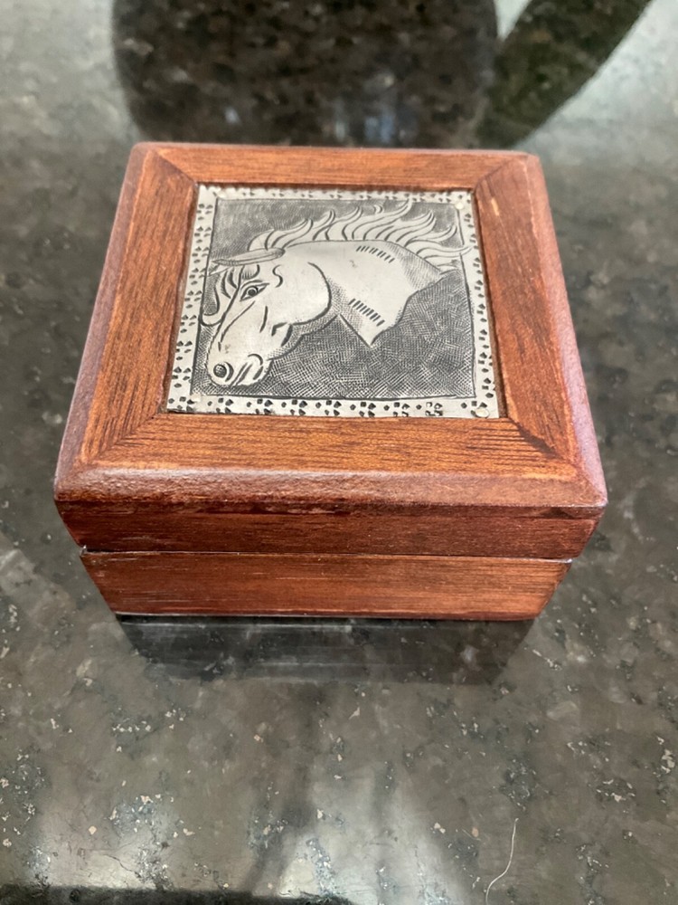 Mini Box size:2.5"x2.5"x1.5"