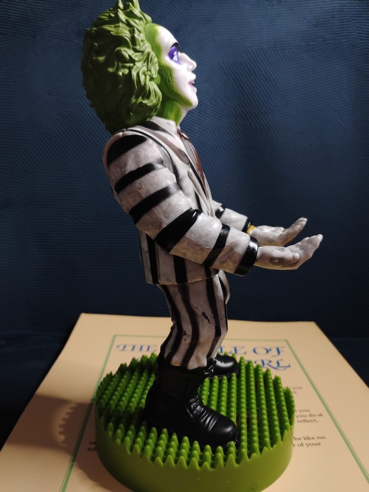BEETLEJUICE - GAMING CONTROLLER / SMART PHONE HOLDER (Cable Guys)