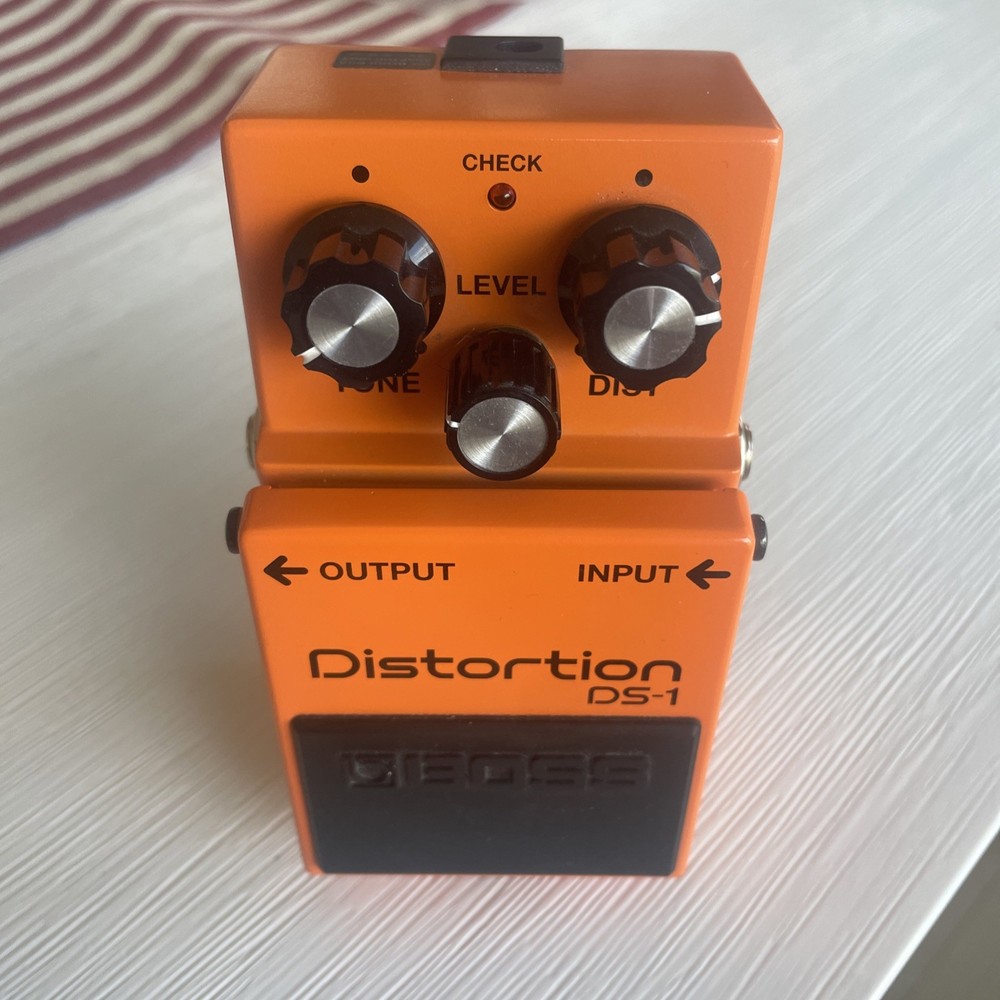 BOSS DS-1 distortion pedal