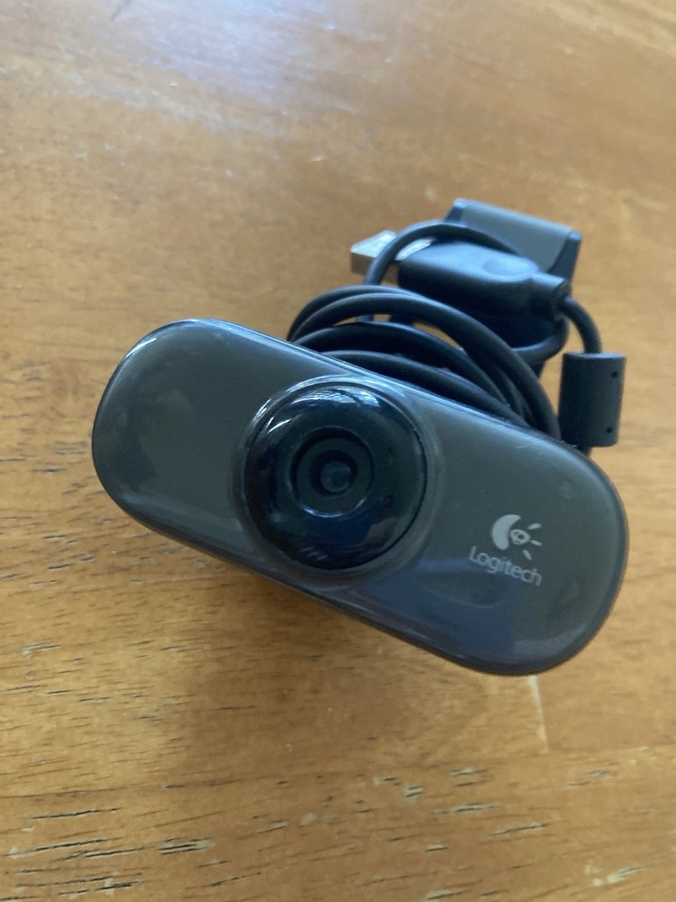 Logitech Web Cam Camera With Clip On Plug In Works Great!